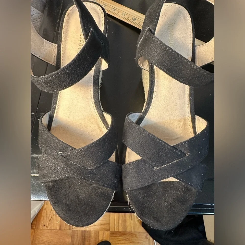 Montego Bay Club Women’s Espadrille Platform Black Wedge Sandals Size 7.5